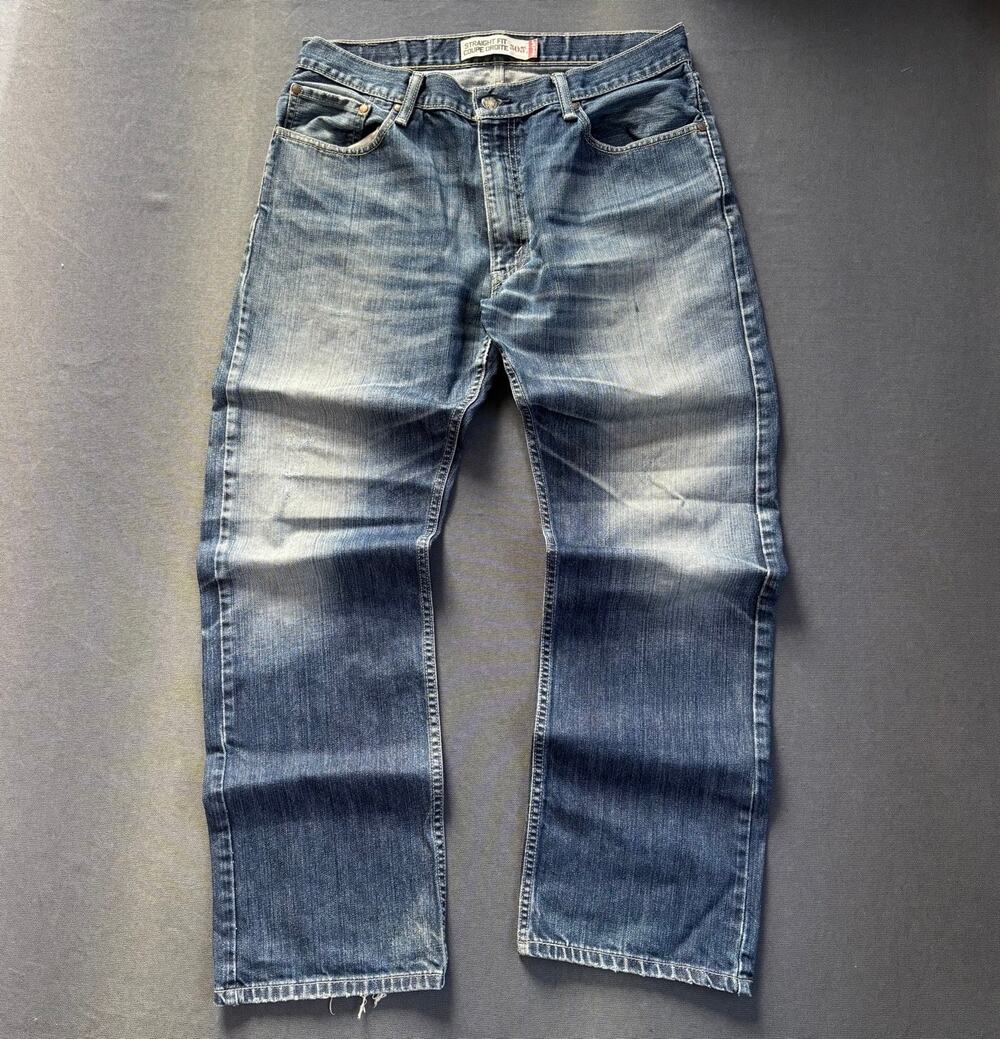 Y2K Levi's 505 Straight Faded Denim jeans W34 L30
